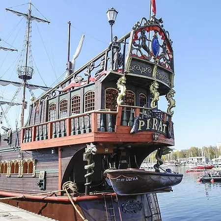 アパート Royal Maris 7 - Najlepsza Lokalizacja W Ustce, Blisko Plazy I Portu, Bezplatny Parking, Scisle Centrum ウストカ